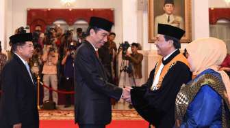 Jokowi Lantik Wakil Ketua MA