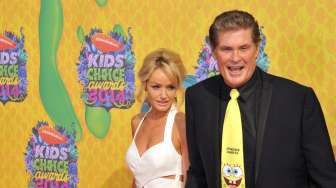 David Hasselhoff Lamar Kekasihnya yang Beda Usia 27 Tahun