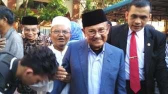 Kabar BJ Habibie Meninggal Dipastikan Hoaks