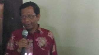 Mantan Ketua MK Mahfud MD Sambangi KPK