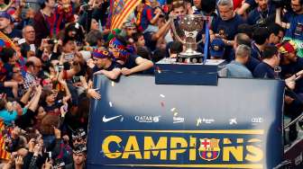 Barcelona Pawai Trofi La Liga