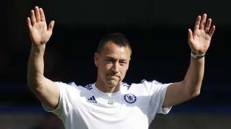 Terry Masih Berseragam Chelsea Musim Depan