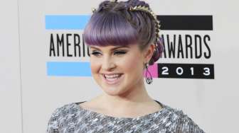 Kelly Osbourne Sebar Nomor Telepon Selingkuhan Ayahnya