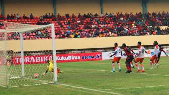 Persipura Menang Tipis di Laga Kandang