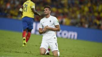 Cetak Gol Tapi Disoraki Fans, Giroud: "Nggak Ngaruh"