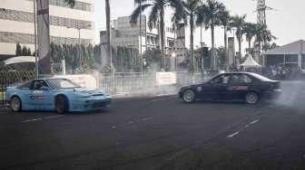 Aksi drifting dan mural Lamborghini dalam kegiatan bertajuk 