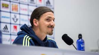 "Ibra Cocok Berseragam MU"