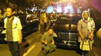 Ini yang Terjadi pada Mobil Jokowi Saat Diparkir Dekat Rumah Mega