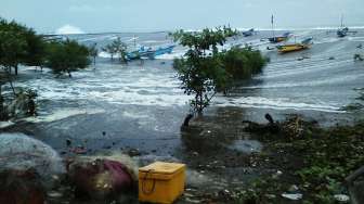 Gelombang Pasang Hantam Padang, 3 Rumah Rusak Berat