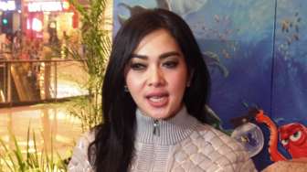 Syahrini Ternyata Perdana Bertemu Ayah Angkatnya yang Bule di Hotel