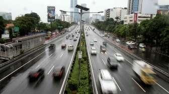 Jalur Khusus Bus di Jalan Tol
