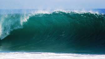 Laut Jawa Bagian Barat Akan Dilanda Gelombang Setinggi 2,5 Meter