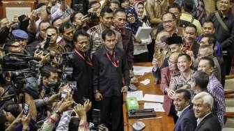 Calon Kapolri Komjen Pol Tito Karnavian usai menjalani tes uji kelayakan dan kepatutan di Komisi III DPR RI, Kompleks Parlemen, Senayan, Jakarta, Kamis (23/6/2016). [Suara.com/Kurniawan Mas'ud]