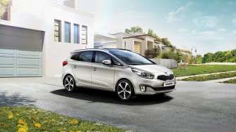 MPV Kia Carens Meluncur di India