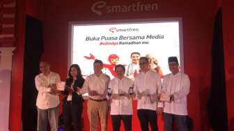 Smartfren Bundling Evercoss Winner T 4G