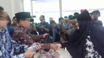 Cuti Lebaran, Ketua DPR dan MPR Jualan Daging Sapi