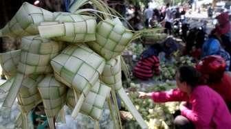 Pedagang Kulit Ketupat