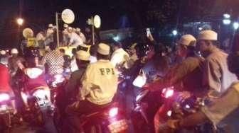 Massa FPI Konvoi Tanpa Helm, Apa Tindakan Polisi?