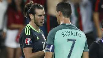 Dua pemain Real Madrid di laga Portugal-Wales, Cristiano Ronaldo dan Gareth Bale [Reuters]
