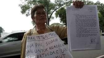 Aksi Guru Nelly di Depan Istana Digagalkan Polisi