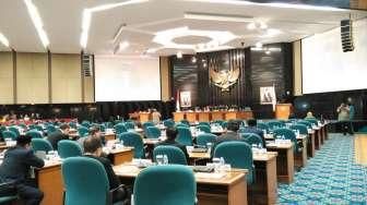 Paripurna DPRD DKI Soal Pelantikan Gubernur Definitif Batal