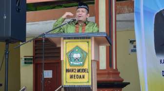 Pimpinan Komisi VIII Janjikan Beasiswa Kuliah Siswa MAN Medan