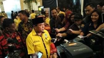 Akom Menilai Airlangga Pantas Menjadi Menteri Perindustrian