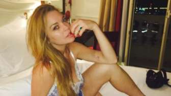 Lindsay Lohan Liburan di Gili Trawangan