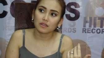 Jessica "Unfollow" Ayu Ting Ting di Medsos, Kenapa?