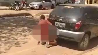 Gokil, Laki-laki ini Bercinta dengan Knalpot Mobil