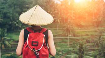 Ngobrol Bareng Bule di Bali, Kisah Wanita Jelaskan Letak Sumatera Ini Viral