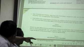 Serikat Pekerja Asosiasi Pilot Lion Air Group (SP-APLG) memberikan keterangan pers terkait pemecatan 14 orang pilot oleh manajemen Lion Air, di Jakarta, Minggu (7/8/2016). [Suara.com/Kurniawan Mas'ud]