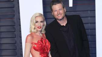 Detail Tersembunyi Gaun Pengantin Gwen Stefani, Ternyata Ada Tulisan Ini
