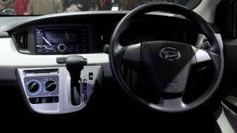 Mobil Keluarga 7 Penumpang di Bawah 100 Juta? Cek Harga Bekas Daihatsu Sigra 2017!