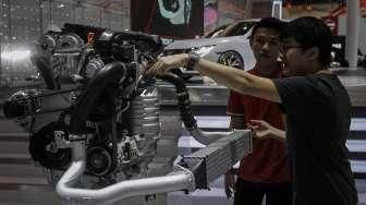 PT Honda Prospect Motor kembali meluncurkan varian baru generasi ke-10 Honda Civic, yaitu All-New Honda Civic Turbo Prestige, di ajang GIIAS 2016 di Tangerang, Banten, Minggu (14/8/2016). [Suara.com/Kurniawan Mas'ud]