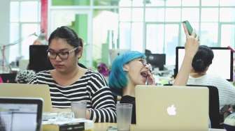 VIDEO: Hal Nyebelin saat Handphone Dipinjam Teman