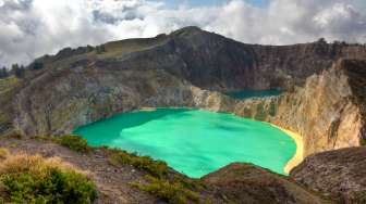 Dari Danau Dua Rasa hingga Danau Terdalam, 4 Danau Unik di Indonesia