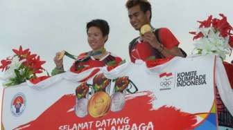 Owi dan Butet Tiba di Tanah Air