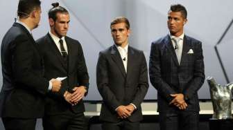 Pemain Real Madrid Gareth Bale, Antoine Griezmann (Atletico Madrid) dan Cristiano Ronaldo saat pengumuman Pemain Terbaik Eropa 2016/2017. Valery HACHE / AFP