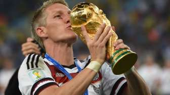 "Poor" Schweinsteiger, Sudah Dibuang Mou, Laga Perpisahannya Sepi