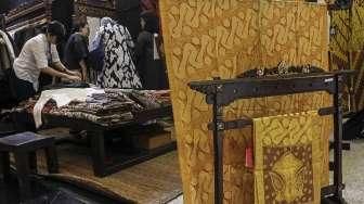 Begini Cara Bedakan Batik Tulis dengan Batik Cetak