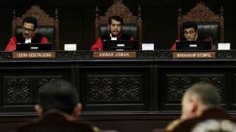 Ahok Hadiri Sidang Lanjutan UU Pilkada