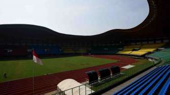 Persiapan Stadion Patriot Jelang PON