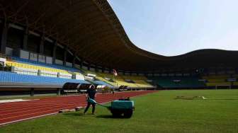 Persiapan Stadion Patriot Jelang PON