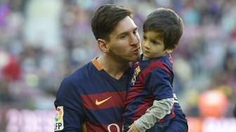 Ayahnya Diejek, Thiago Messi Skatmat Fan Barca dengan Kata-kata Ini