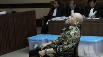 Sidang Perdana La Nyalla Mattalitti