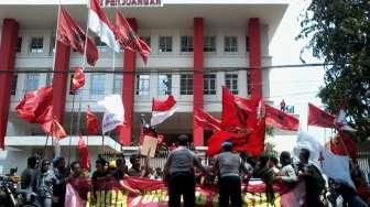 Serahkan Surat ke PDIP, Warga Berharap Hati Megawati Tersentuh
