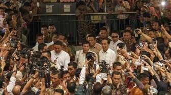 Jokowi Ajak Duterte Keliling Pasar Tanah Abang, Begini Riuhnya