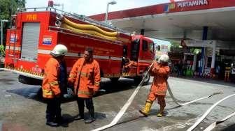 Gudang SPBU Abdul Muis Terbakar