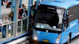 Lansia dan Disabilitas Gratis Naik Transjakarta